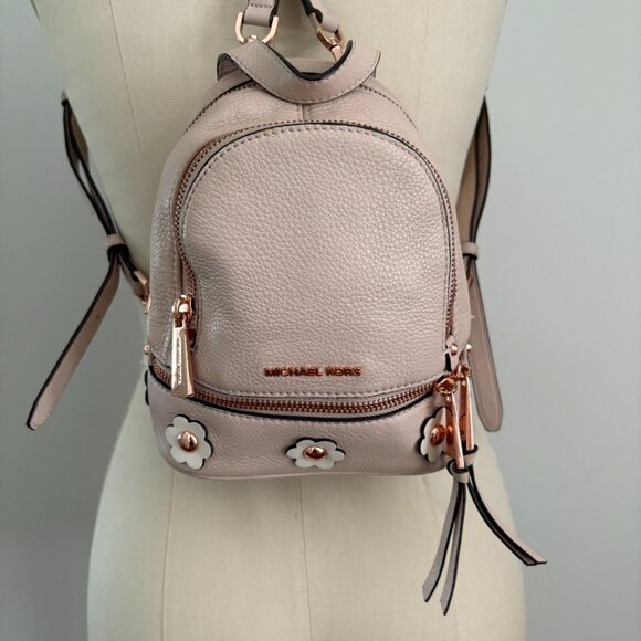 Michael Kors Mini Rhea Daisy Small Floral Appliqué Leather Backpack Pink/Cream - Picture 2 of 14